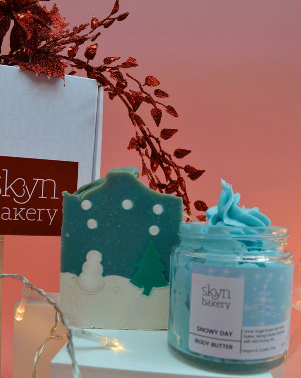 Snowy Day Small Christmas Gift Box